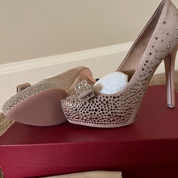 Salvatore Ferragamo Blush Pink Crystal-Stud Suede Platform Pump - Picture 2 of 5